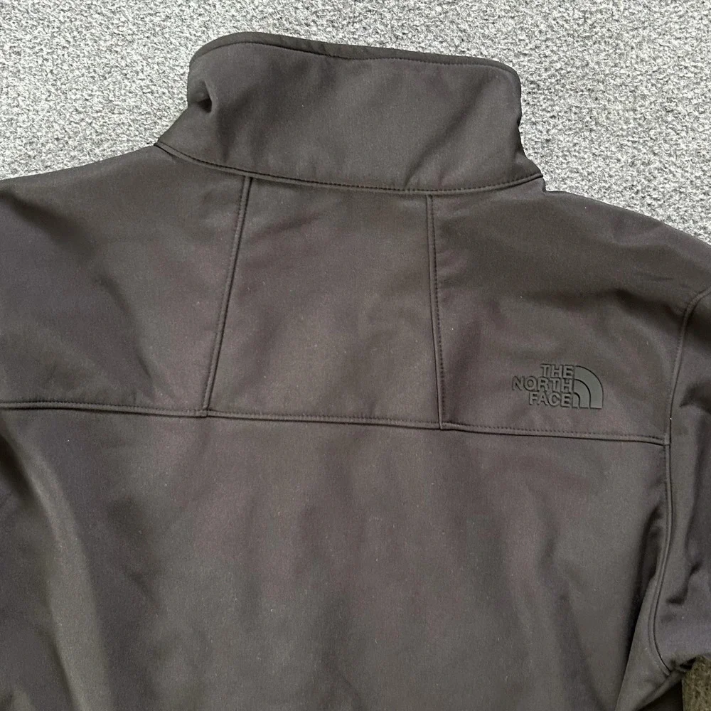 The North Face Softshell Jacket Mens Medium Black Full Zip Windbreaker Outdoor